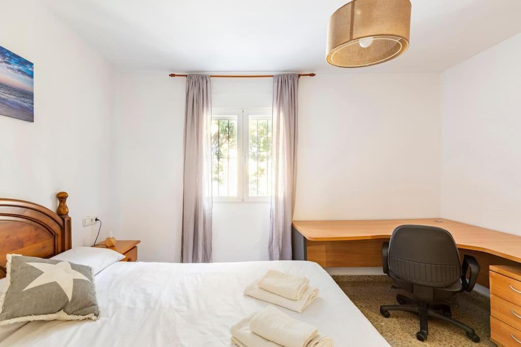 Amplio Piso Para Disfrutar Del Centro De Malaga Con Parking Gratuito Exterior foto