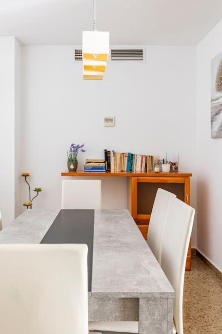 Amplio Piso Para Disfrutar Del Centro De Malaga Con Parking Gratuito Exterior foto