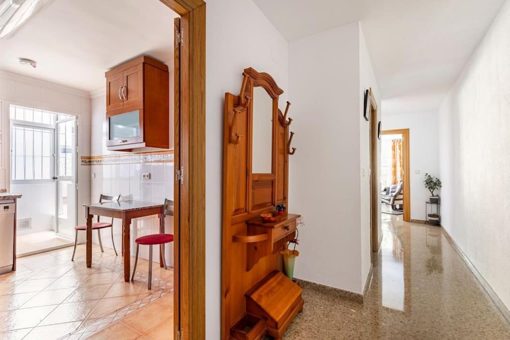 Amplio Piso Para Disfrutar Del Centro De Malaga Con Parking Gratuito Exterior foto